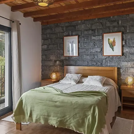 Refugio Da Serra - By Wehost * Arco da Calheta (Madeira)