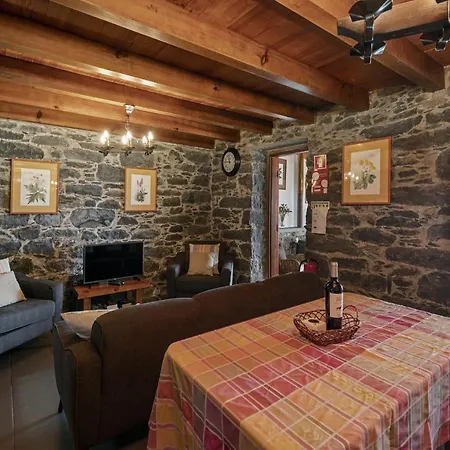 Refugio Da Serra - By Wehost Arco da Calheta (Madeira)