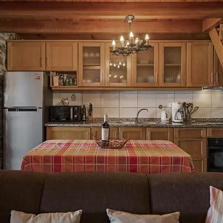 Refugio Da Serra - By Wehost Arco da Calheta (Madeira)